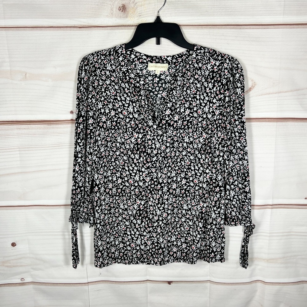 Cynthia Rowley Top‎ Womens Medium Black Floral Blouse V-Neck 3/4 Sleeve Pullover